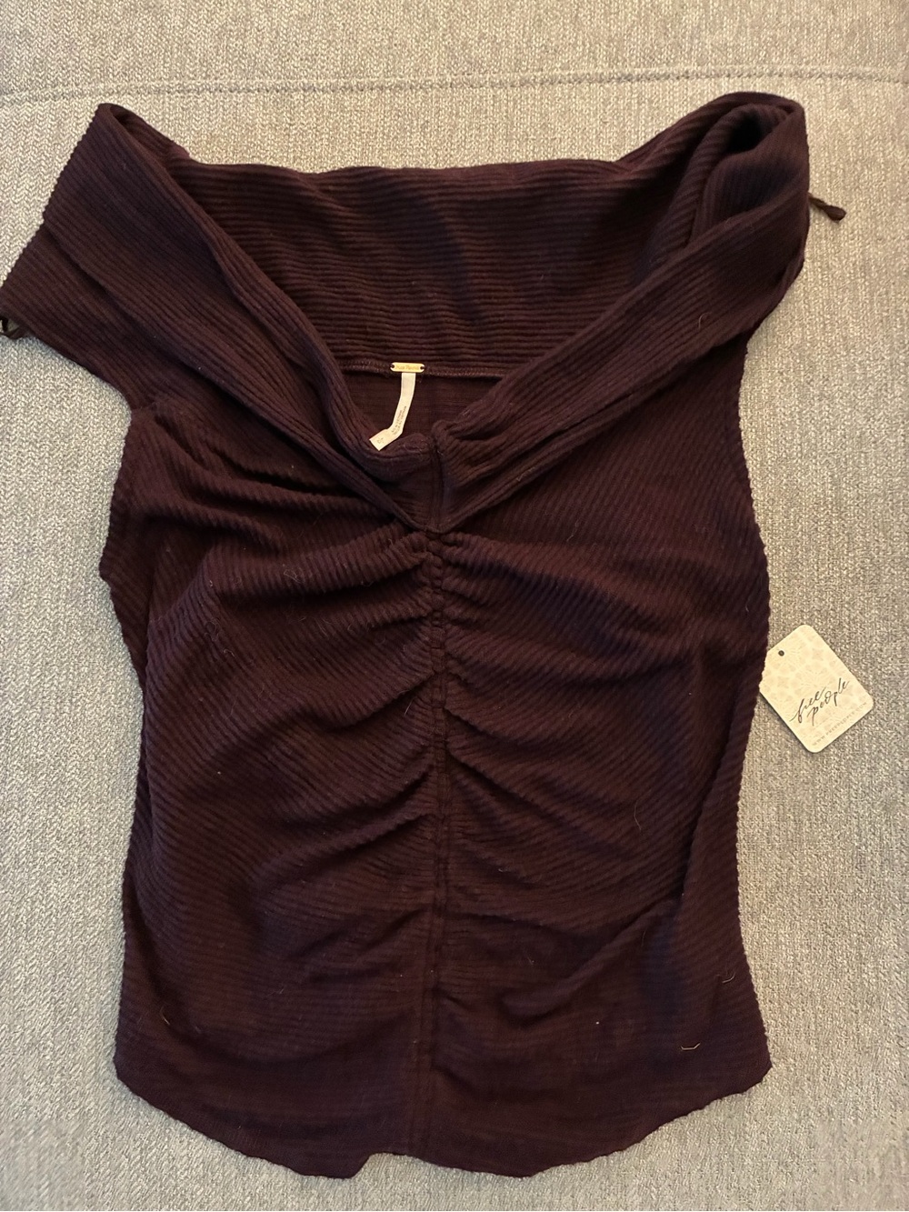 Free People Off-Shoulder Ruched Plum very soft material! Can be worn 2 ways